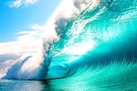 Huge Wave