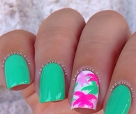 Palm tree nails
