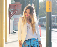 Blue Floral Printed Pants with T-shirt & Blazer
