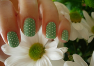 Pretty Summer Dot Nails