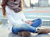 Cable knit scarf