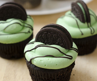 Mint Chocolate Oreo Cupcakes