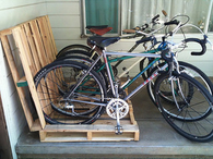 Wood pallet bike rack