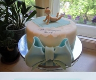 DIY Bow Cake Decoration