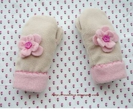 DIY Cute Winter Gloves