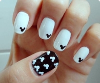 Mickey mouse nails