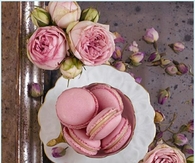 Macaroons & Pink Roses