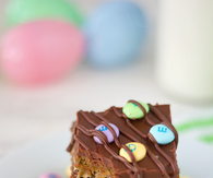Pastel m&m brownies