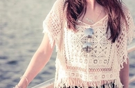Hollow tassel top