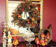 Thanksgiving mantel decoration