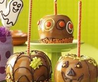 Pumpkins and Leaves Caramel Apples