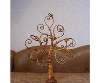How-To-Make-A-Newspaper-Tree