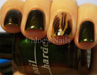 Feather manicure
