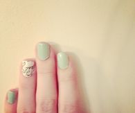 Text nails
