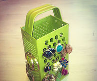 Use graters for jewelry organization
