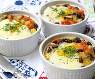 Baked eggs with beans and veggies