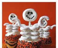 DIY Halloween Ghost Cupcakes