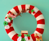 DIY Retro Christmas Yarn Wreath