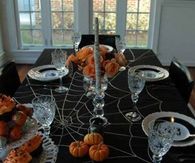 Elegant & Spooky Halloween Tablescape