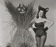Vintage Halloween Pinup Girl