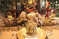 Pretty Thanksgiving Table