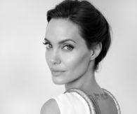Angelina Jolie  Pitt