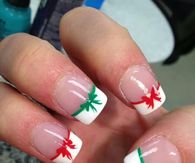 Present Bow Nails