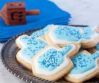 How to make hanukkah sugar cookies