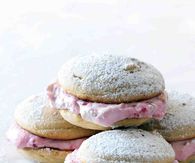 How to make raspberry lemon whoopie pies