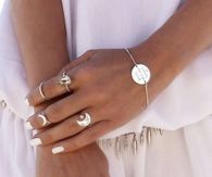 White Nails & Jewelry
