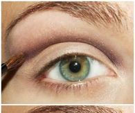 DIY Gold Glitter Eye Makeup