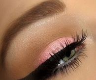 Winged Eyeliner