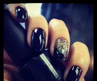 Black Nails With Glitter