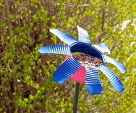 DIY: Tin can garden flower