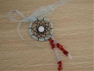 How to make a dreamcatcher necklace with ribbon