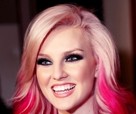 Pink to red hair dye