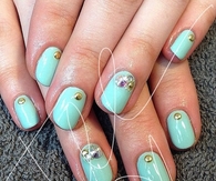 Fresh mint manicure