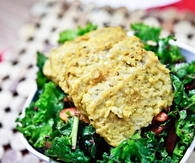 Mango Peppercorn Glazed Tempeh Salad