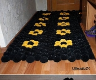DIY Plastic Bag Pom Pom Mat