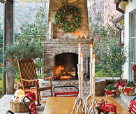 Outdoor Patio & Porch Christmas Decorating