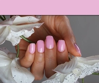 Crystalac nail decoration