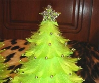 DIY Christmas Tree out of feathers