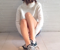 Sweater and Coverse