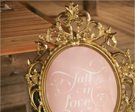 Fall in love sign