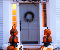 Front Porch Stacked Pumpkin Display