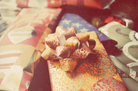 Vintage style gift bow