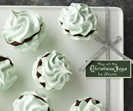 Mint meringue kisses