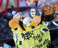 Spooky spice cake
