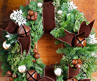 Personalized accents to wreath