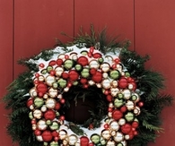 Ball and light wreath
